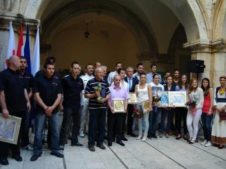 Opis slike