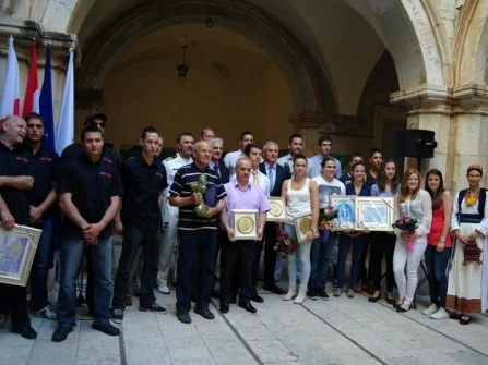 Opis slike