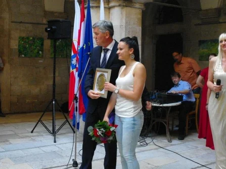Opis slike