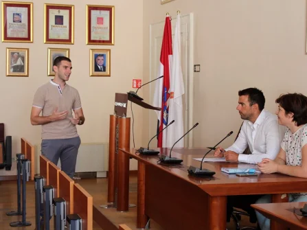 Opis slike