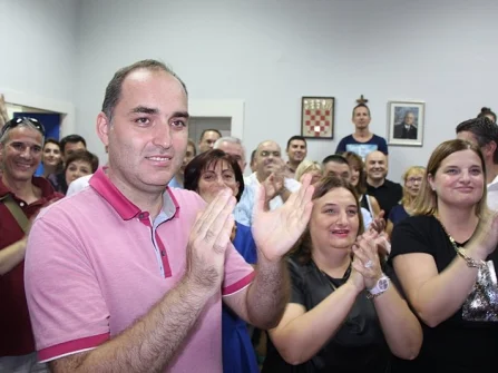 Opis slike