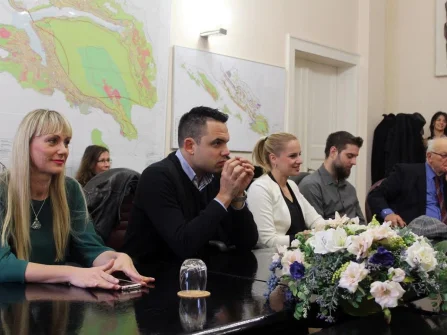 Opis slike