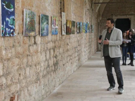 Opis slike