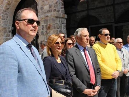 Opis slike