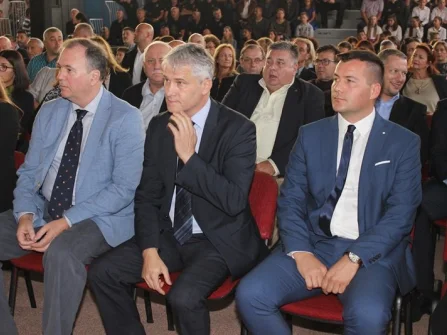 Opis slike