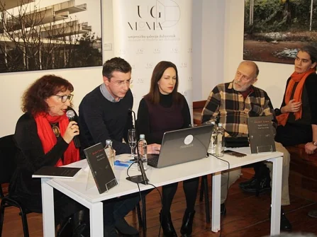 Opis slike