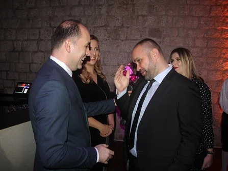 Opis slike