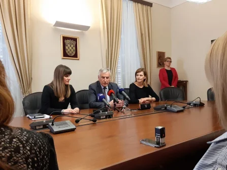 Opis slike
