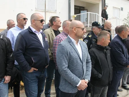 Opis slike