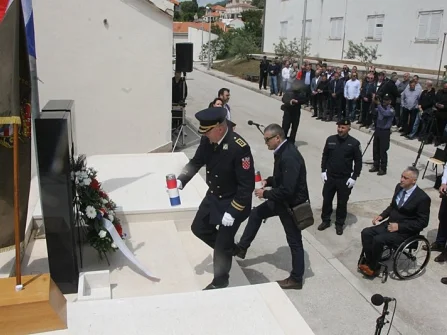 Opis slike