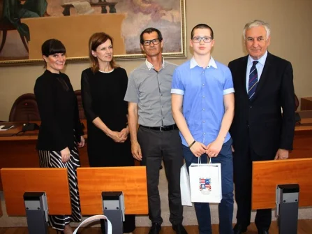 Opis slike