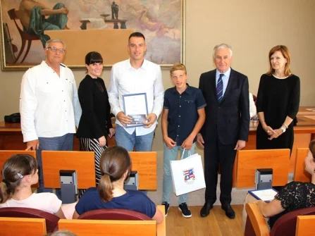 Opis slike