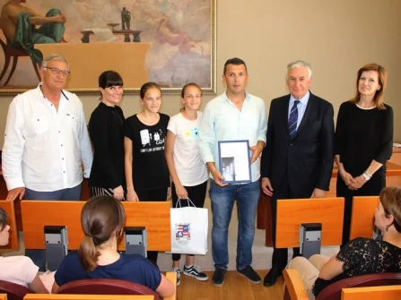 Opis slike