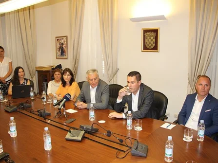 Opis slike