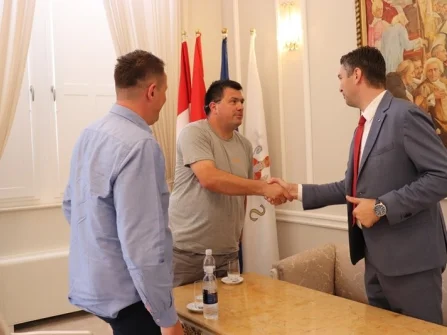Opis slike