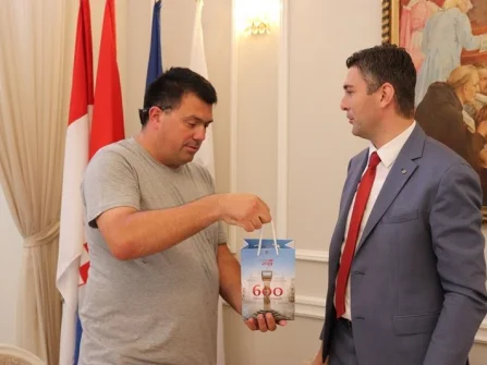 Opis slike