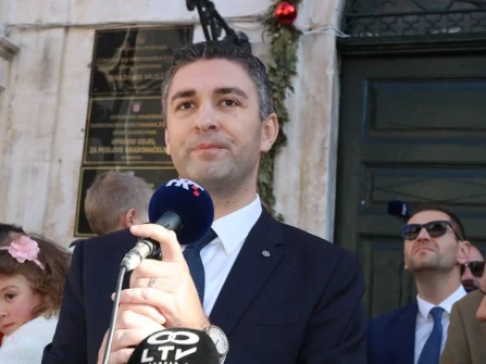 Opis slike