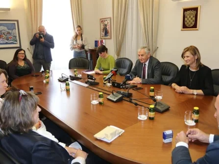 Opis slike