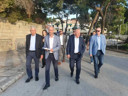 Opis slike