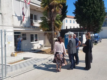 Opis slike