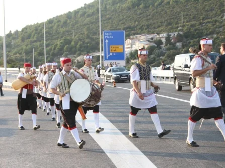 Opis slike