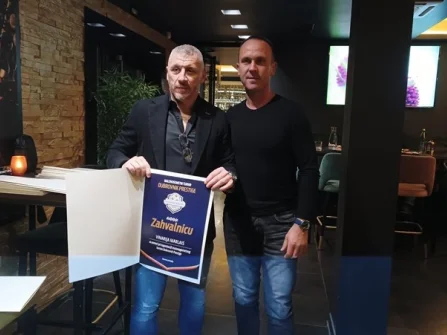Opis slike