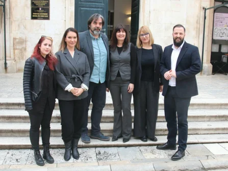 Opis slike
