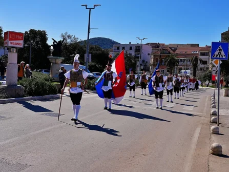 Opis slike