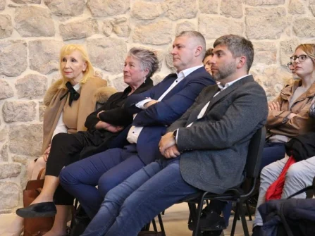 Opis slike