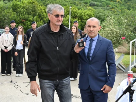 Opis slike