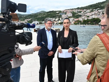 Opis slike