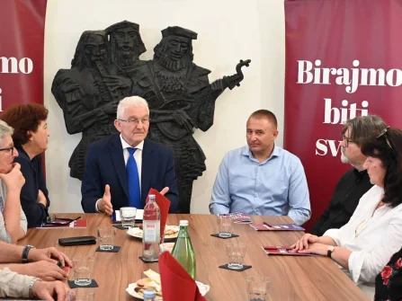 Opis slike