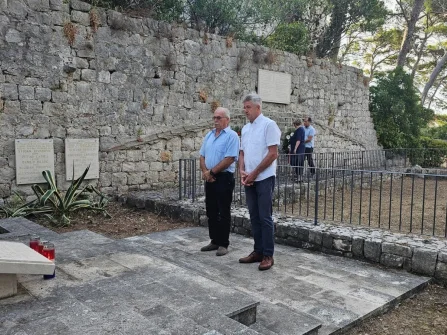 Opis slike
