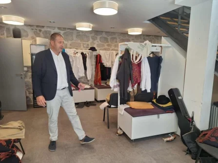 Opis slike