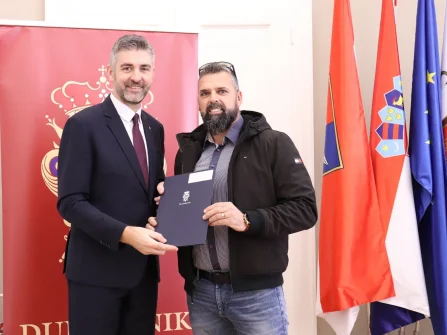 Opis slike