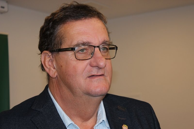 s Julia Mačinković