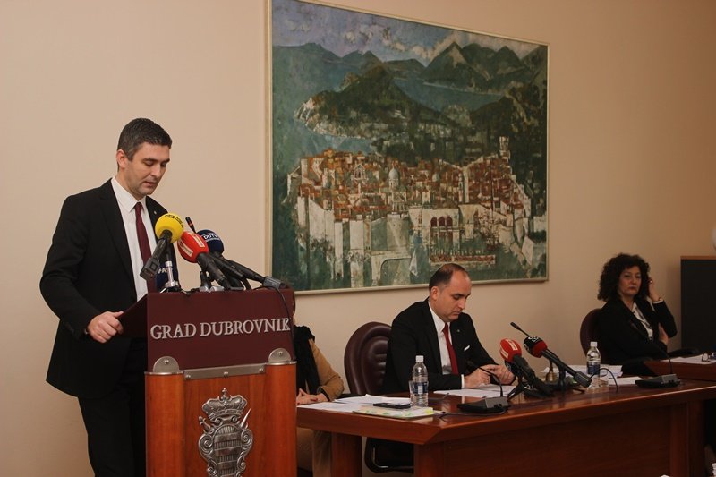 A.Č.