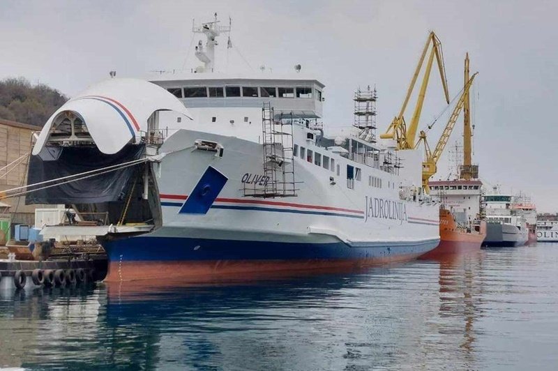 . Fb Jadrolinija u srcu