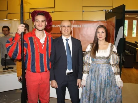 Opis slike
