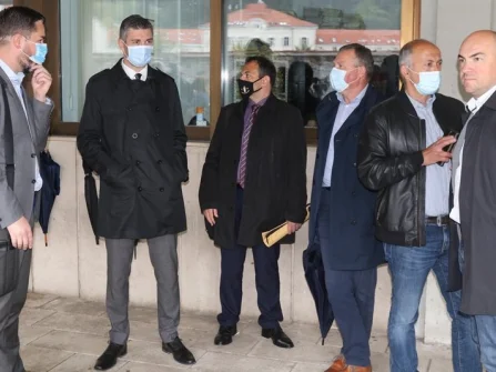 Opis slike