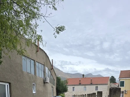 Opis slike